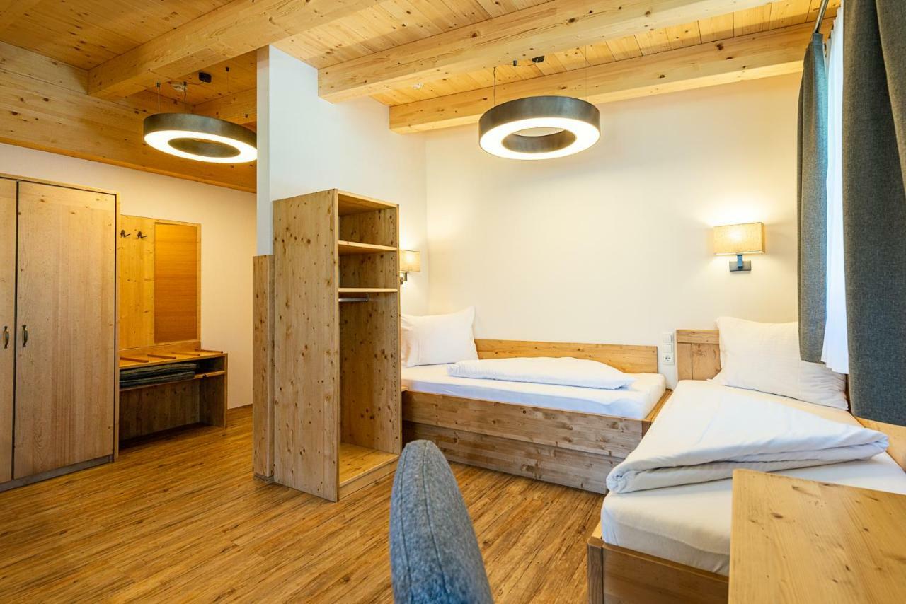 Hotel Garni Romantik Fügen Quarto foto